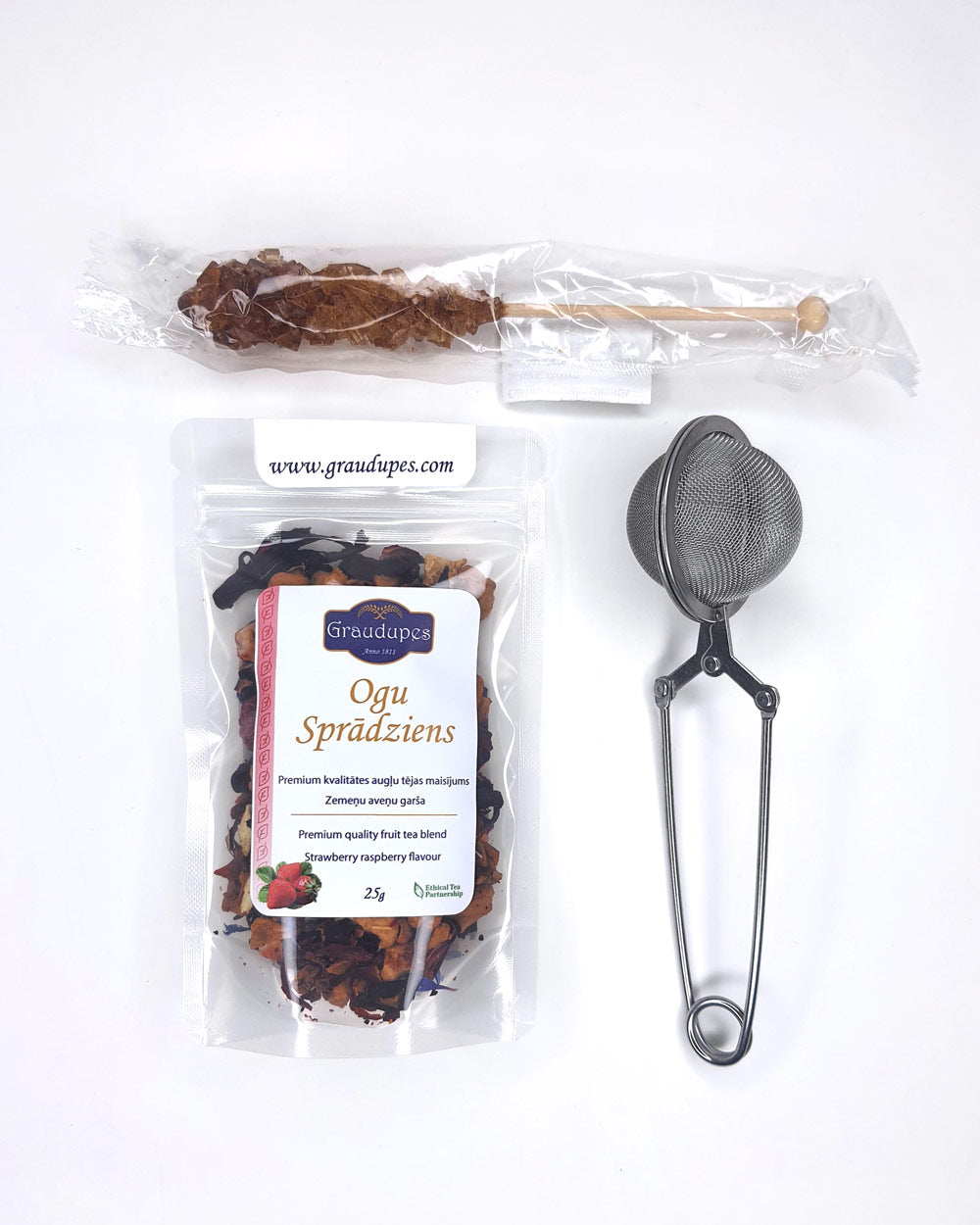 The "Tea Gift Set Moment" offers a 25g tea blend, a tea mesh strainer, and a sugar crystal stick Separately-