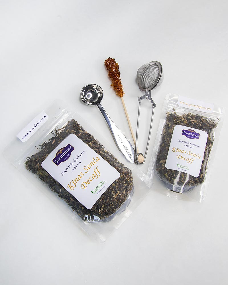 Sencha Decaf, Graudupes decaffeinated green tea sencha, whole leaf green tea. Packed tea with accessories: stainless steel tea mesh strainer, tea spoon measurement, sugar crystal stick.