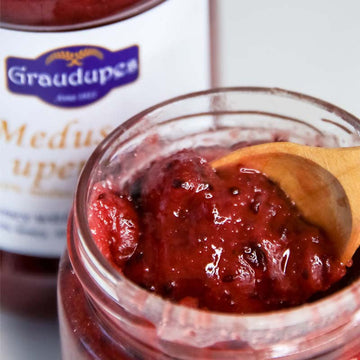 Graudupes-honey-with-berries